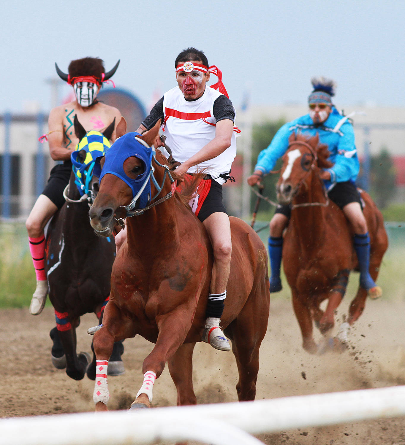 7700893_web1_170712-PON-indian-horse-relay_7