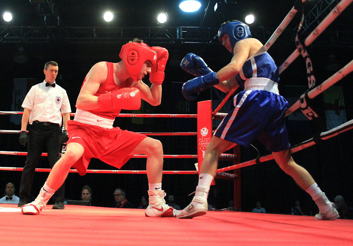 15651608_web1_190227-EXP-Boxing_3