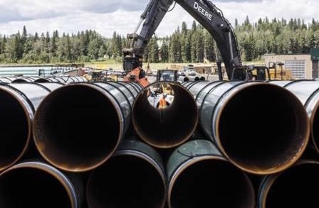 17856032_web1_Trans-Mountain-pipeline