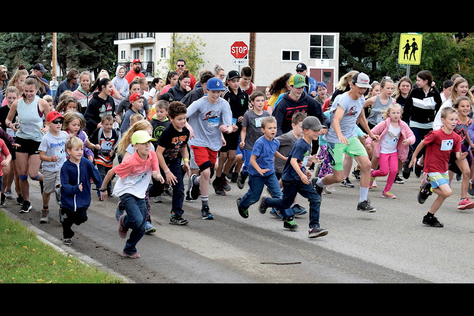 Students of Eckville Elementary School and Eckville Junior/Senior High School participated in this year’s Terry Fox Run on Sept. 20. The run followed a 3 km circuit through the streets of Eckville. Photo by Kaylyn Whibbs/Eckville Echo