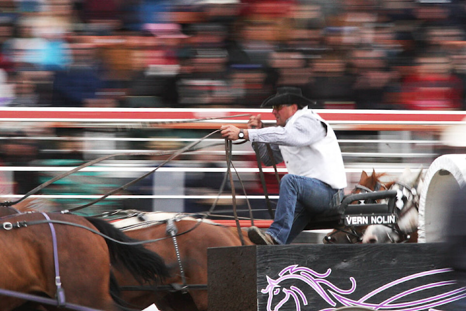 29557758_web1_180704-PON-chuckwagons_2