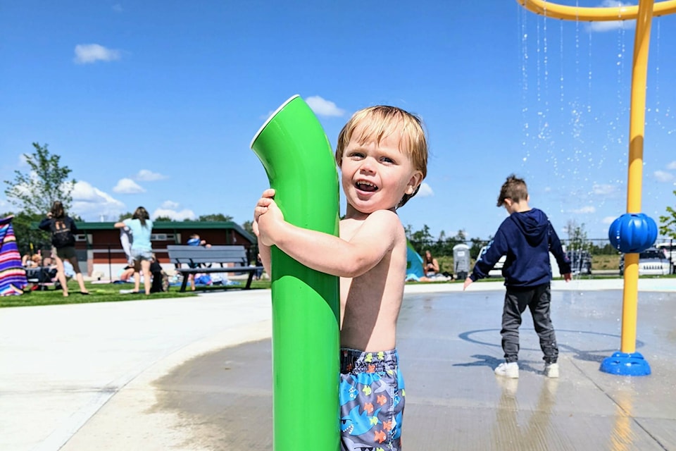 29577257_web1_220630-SLN-Spray-park-opens_1