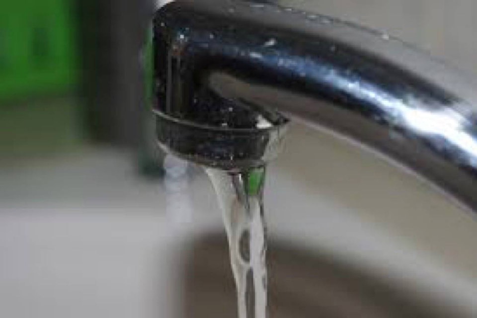 7733119_web1_170529-RDA-tap-water-1