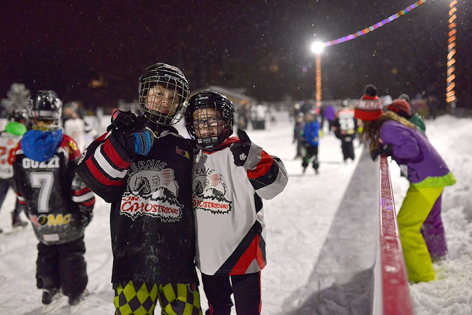 10137700_web1_OutdoorRink3