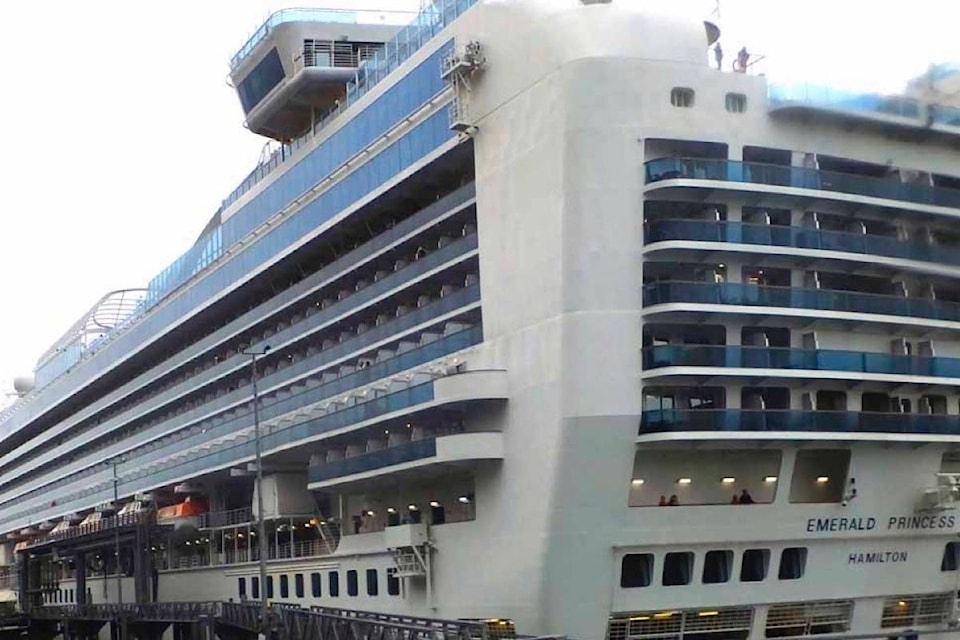 15993255_web1_190317-BPD-M-cruiseship