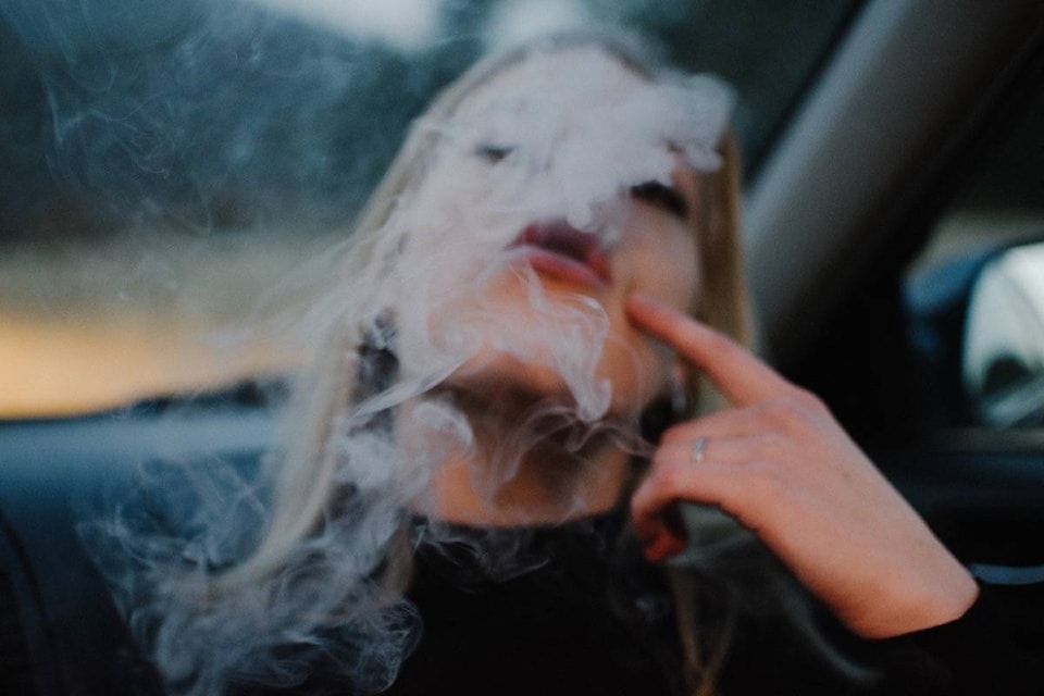 16956751_web1_181018-BPD-M-woman-smoking-unsplash