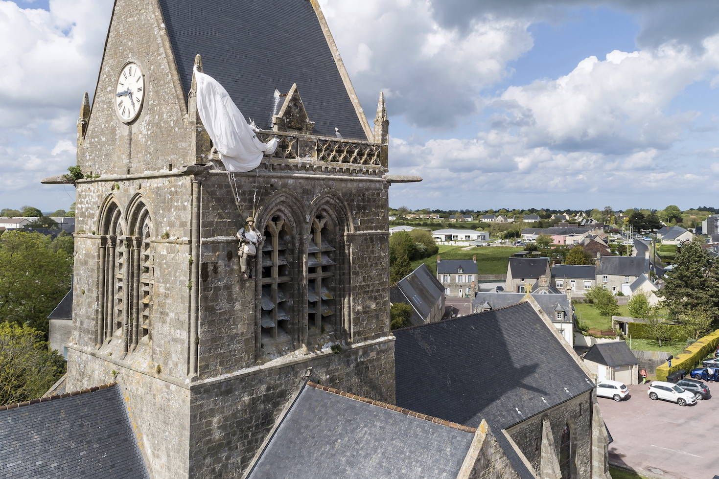 17089563_web1_Normandy-Drone5