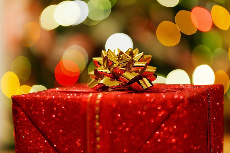 23668558_web1_Christmas-present_1