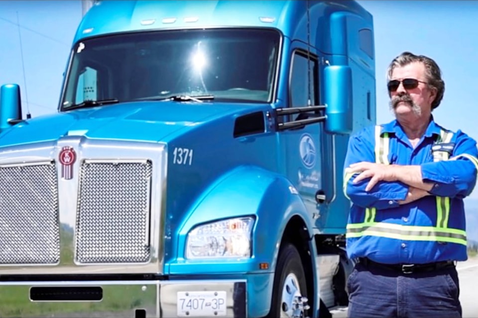 33226313_web1_230705-SAA-trucker-cam-dutz
