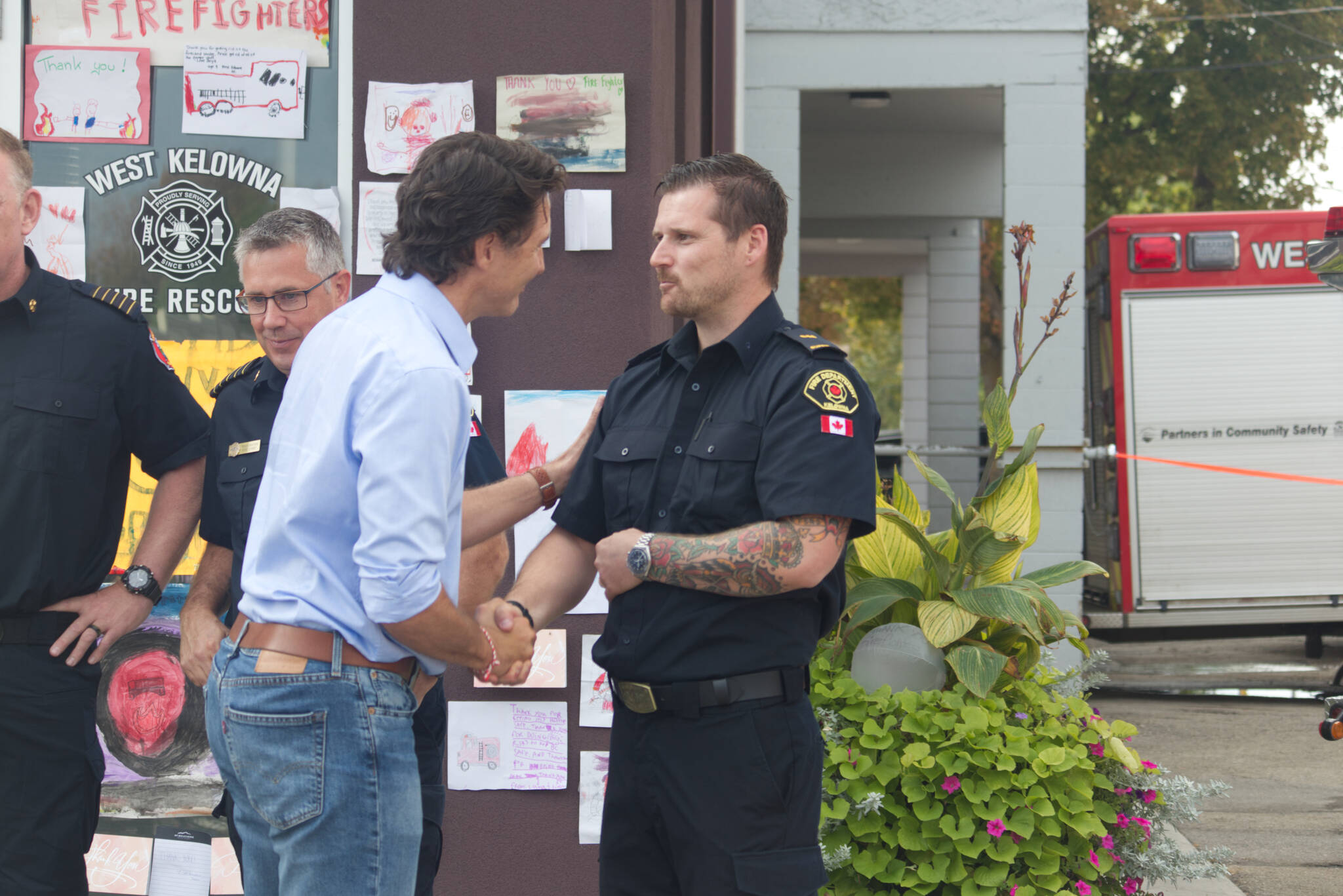 33710882_web1_230825-KCN-trudeau-in-townPUSH-trudeau_2