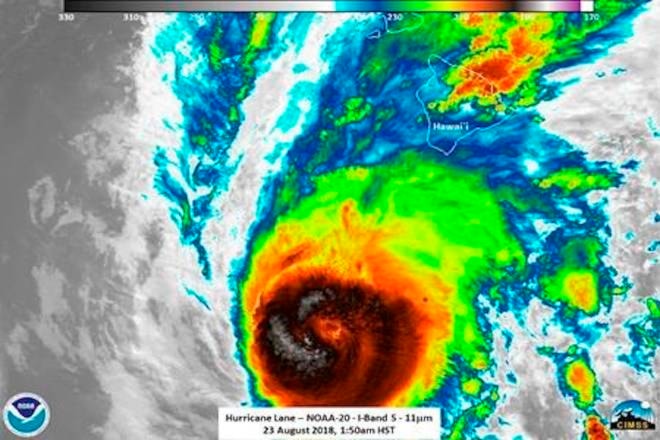 13272727_web1_180824-CPW-hurricanelane