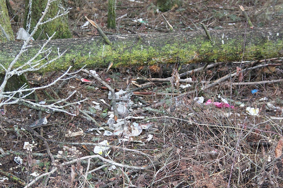 14365953_web1_171214-GOS-Landfill