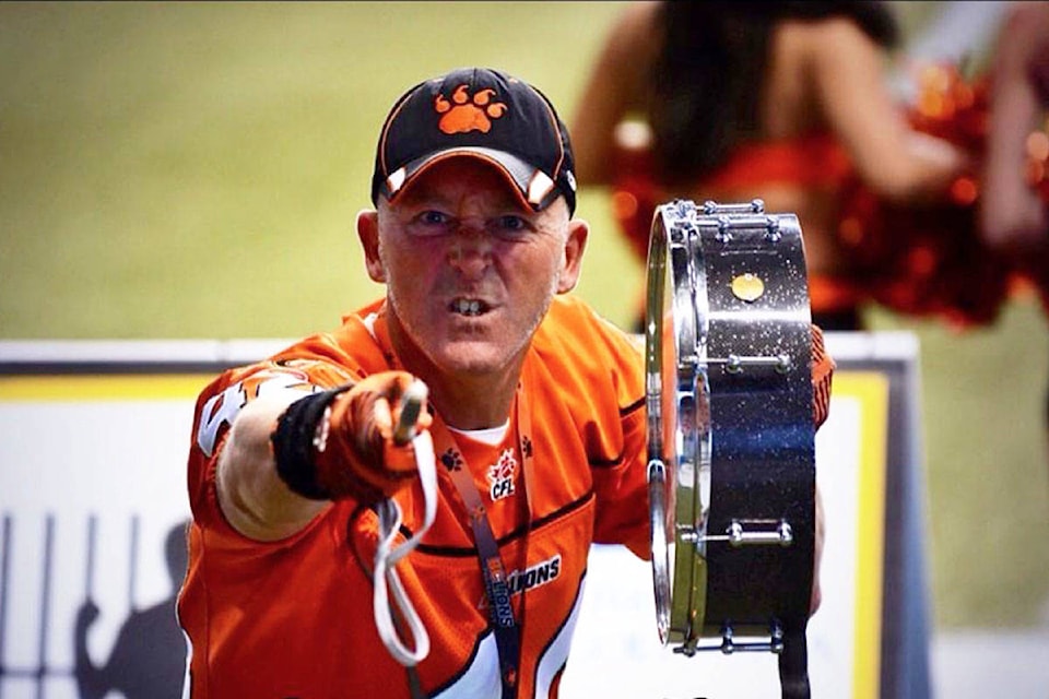18630113_web1_190919-SNE-BC-LIONS-SUPERFAN-2