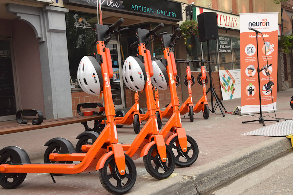 25990928_web1_210805-VMS-CITY-scooters-escooters_2