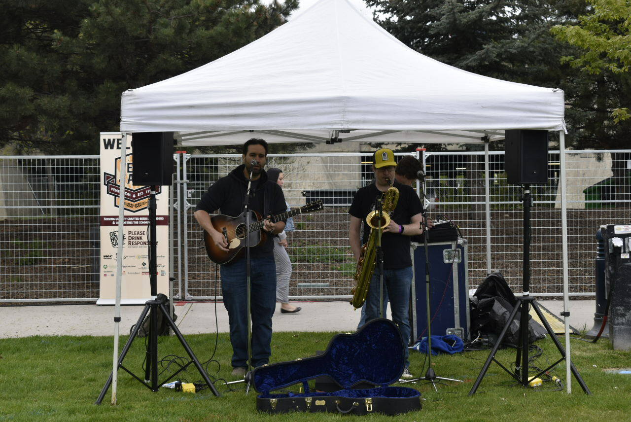 The Okanagan Fest of Ale featured performances from local musicians. The seven-hour event held its first-ever outdoor gathering in 2022.