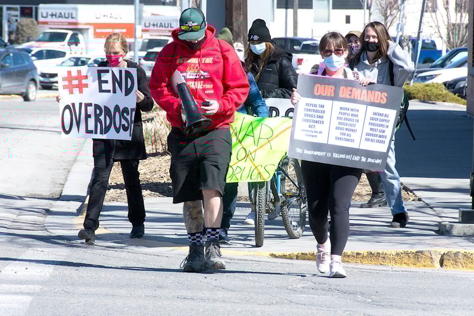 29364800_web1_220601-CDT-DecrimLocalFolo-SafeSupplyMarch_1