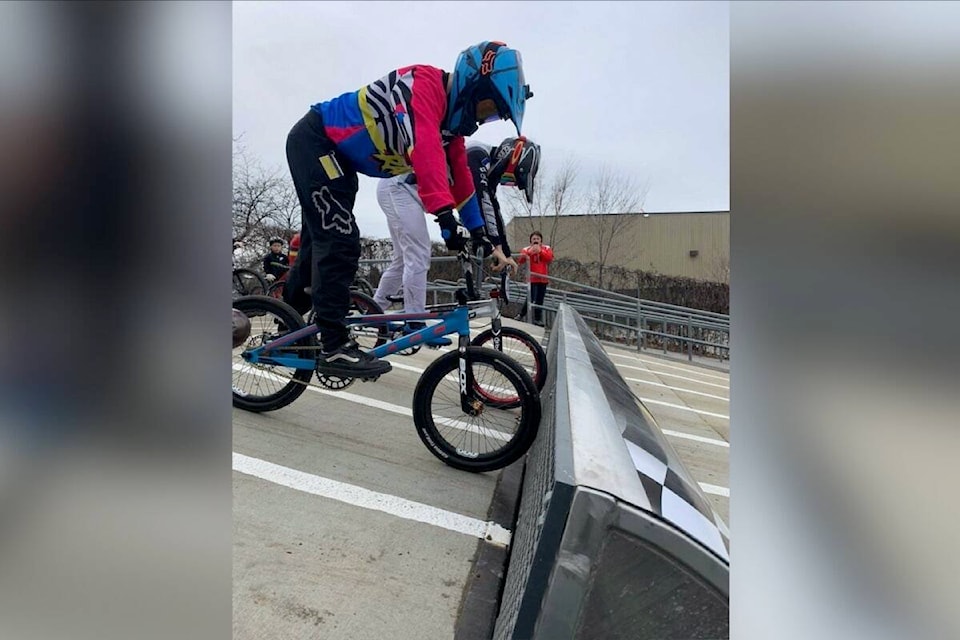 32386676_web1_230413-KCN-bmxsponsor--pc_1