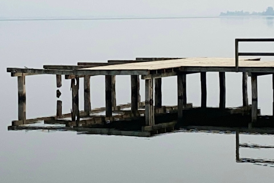 32964798_web1_230615-SUM-Dock-removal-SUMMERLAND_1