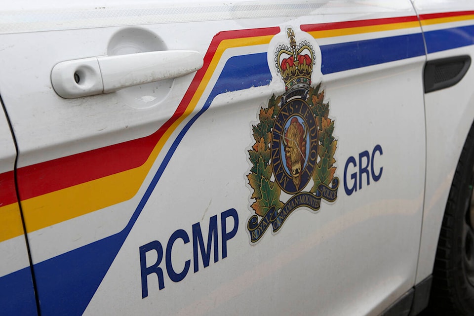 33036370_web1_161123-RDA--RCMP-stock--car-