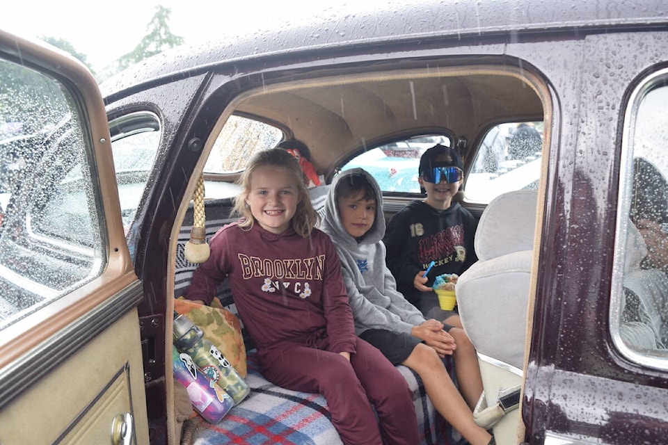 33055674_web1_230622-KCN-fathers-day-car-show-_1