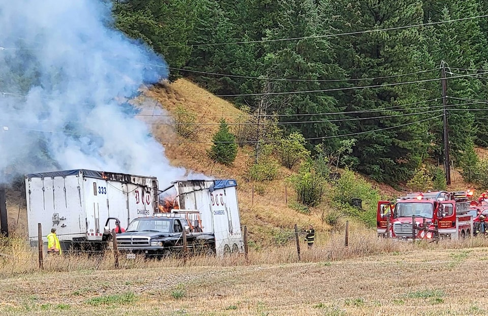 33764305_web1_230906-PSS-truckfire-_1