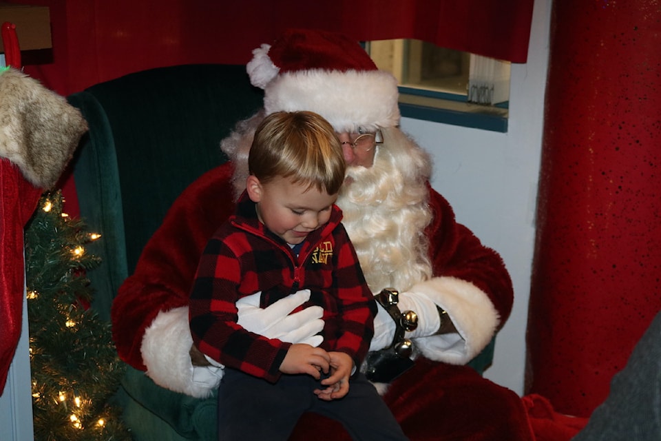 Santa meets three-year-old Hudson Myles at the Colwood Christmas Light Up on Dec. 5.