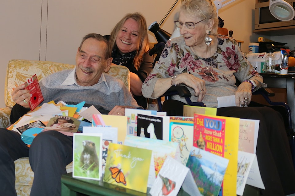 Don Nixon with Marlene Graham, the person behind the call for cards to the veteran, and her aunt, Glenda Graham.