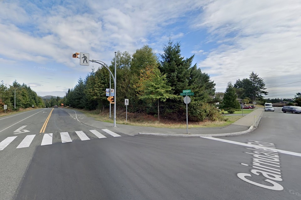Traffic lights are in the pipeline for the intersection at Cairndale Road and Veterans Memorial Parkway.