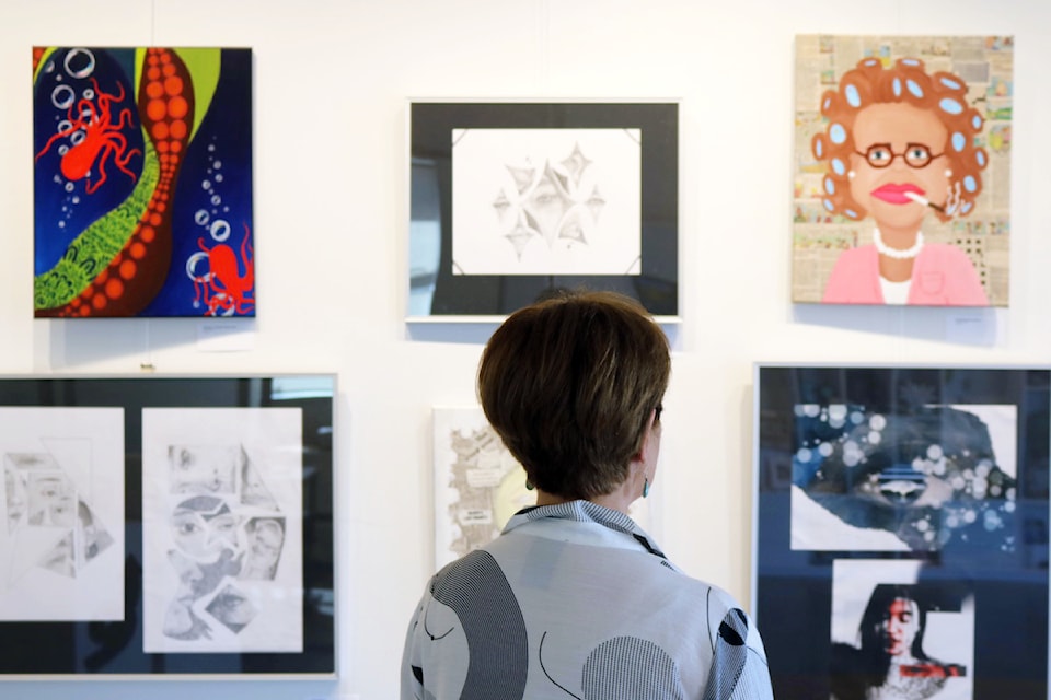250418goldfinchgallery