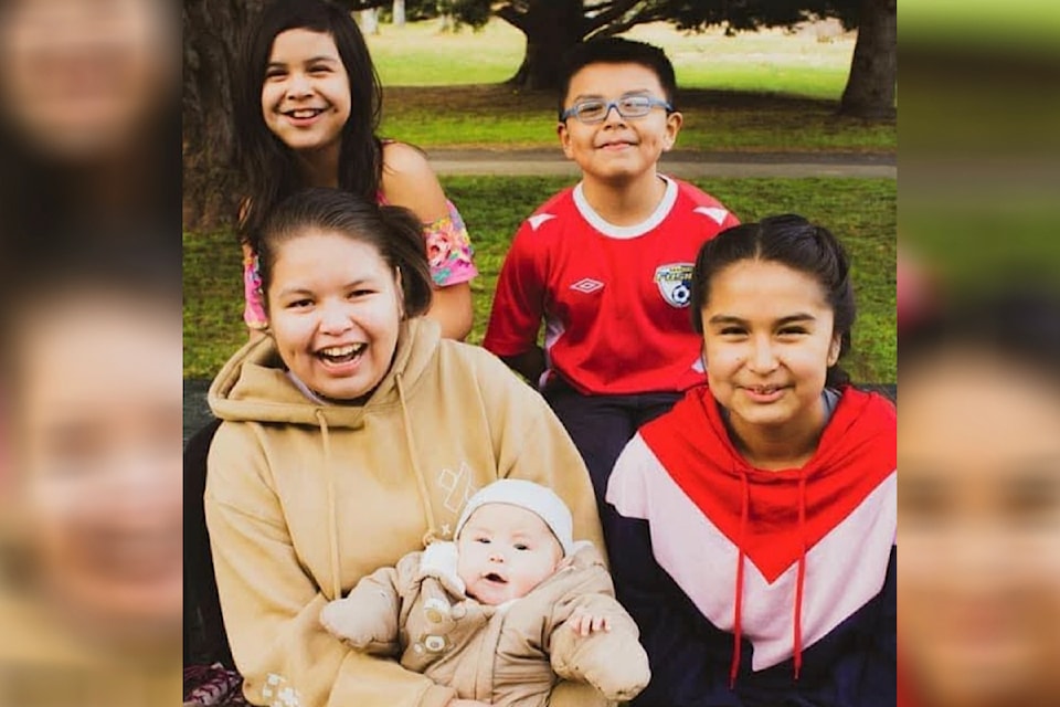 250819bernicesam5children