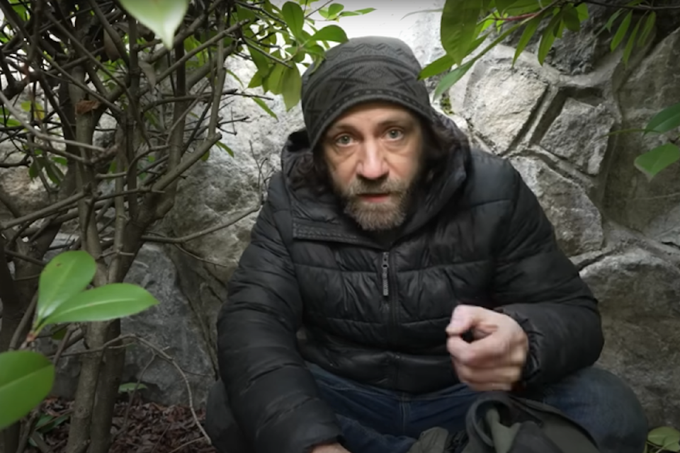 YouTuber Steve Wallis has shared his experience of 'stealth camping' at a busy Langford intersection.