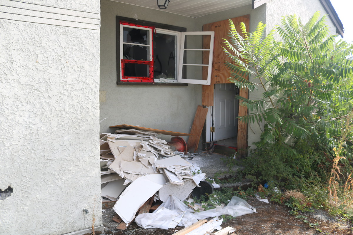 250930ArncoteAveVandal