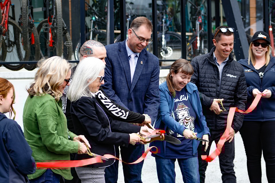 Langford mayor Scott Goodmanson, along with the Lunn family, officially opened the new Jordie Lunn Clubhouse on Wednesday, June 12.