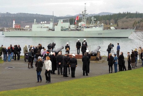 HMCS Vancouver Returns 1