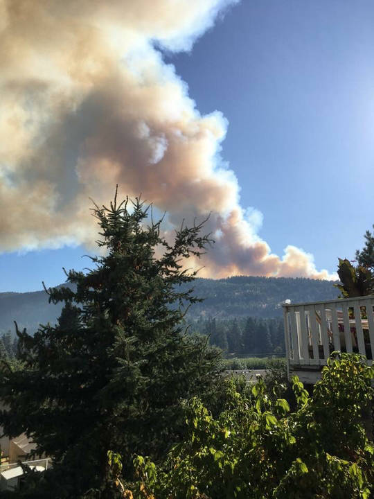 8363921_web1_170906-KCN-peachland-wildfire