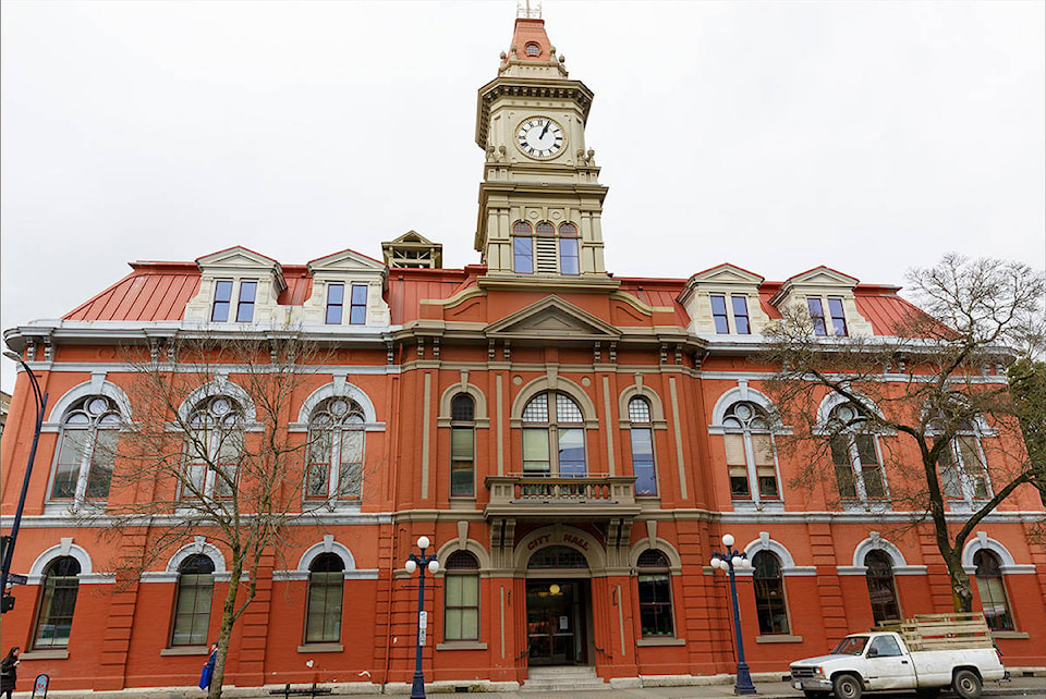 8728500_web1_170329-vne-Victoria-City-Hall-003