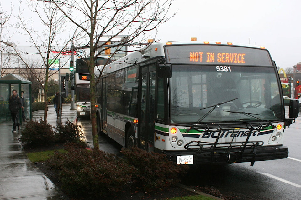 10088942_web1_bus_incident