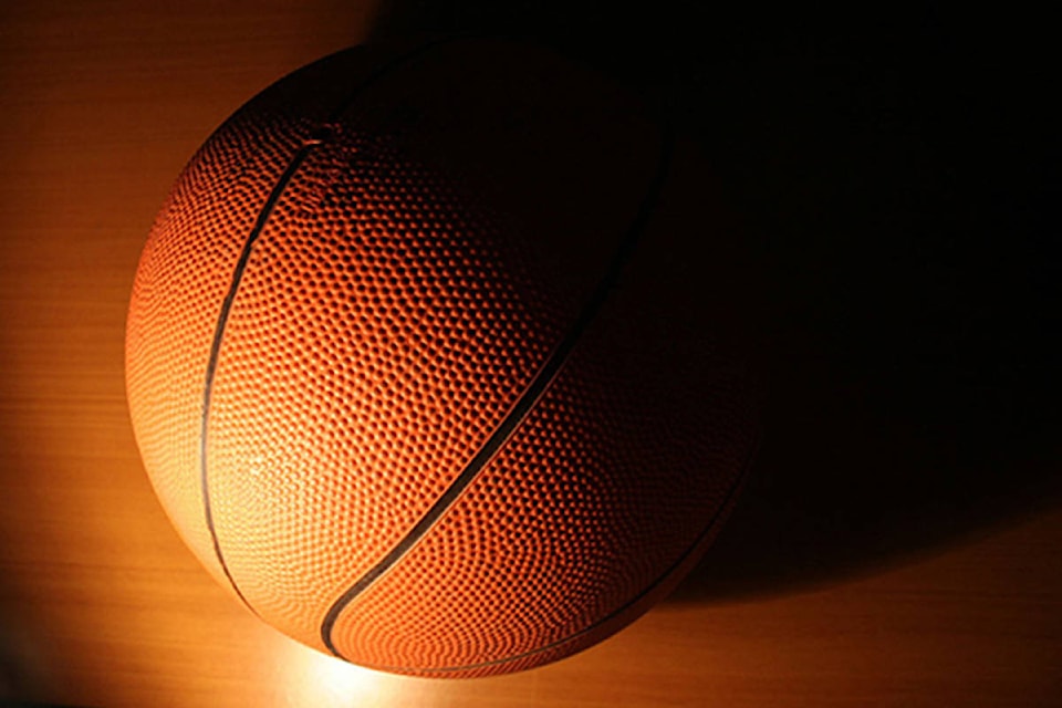 10676943_web1_10626930_web1_T-basketball-close