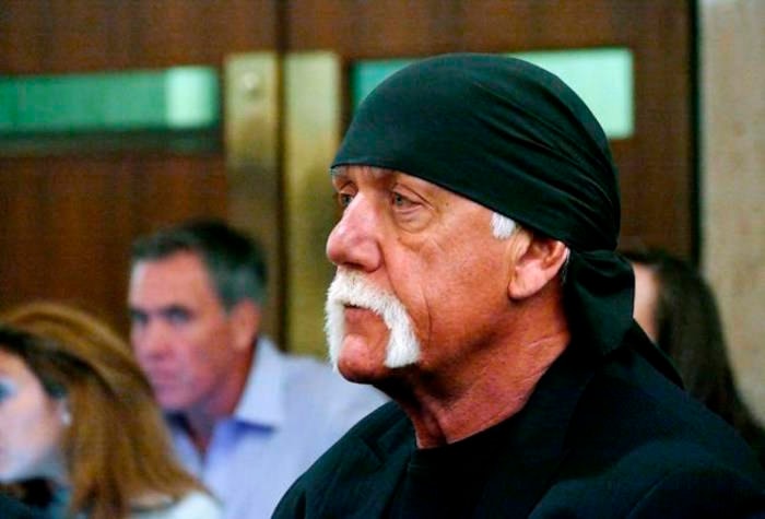 12749447_web1_CP_HulkHogan_1