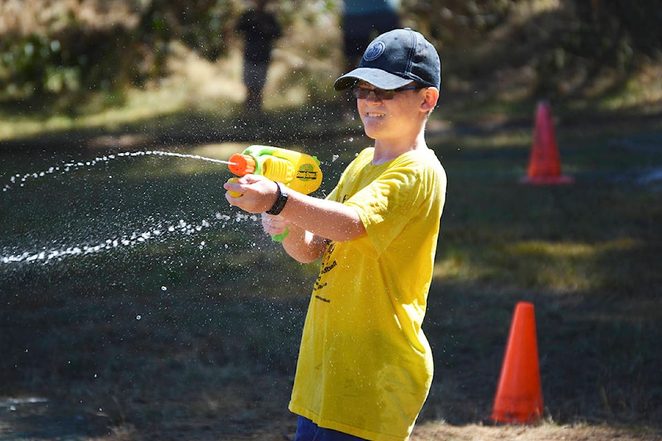 12958038_web1_170809-GNG-FortRoddHill-WaterGunBattle