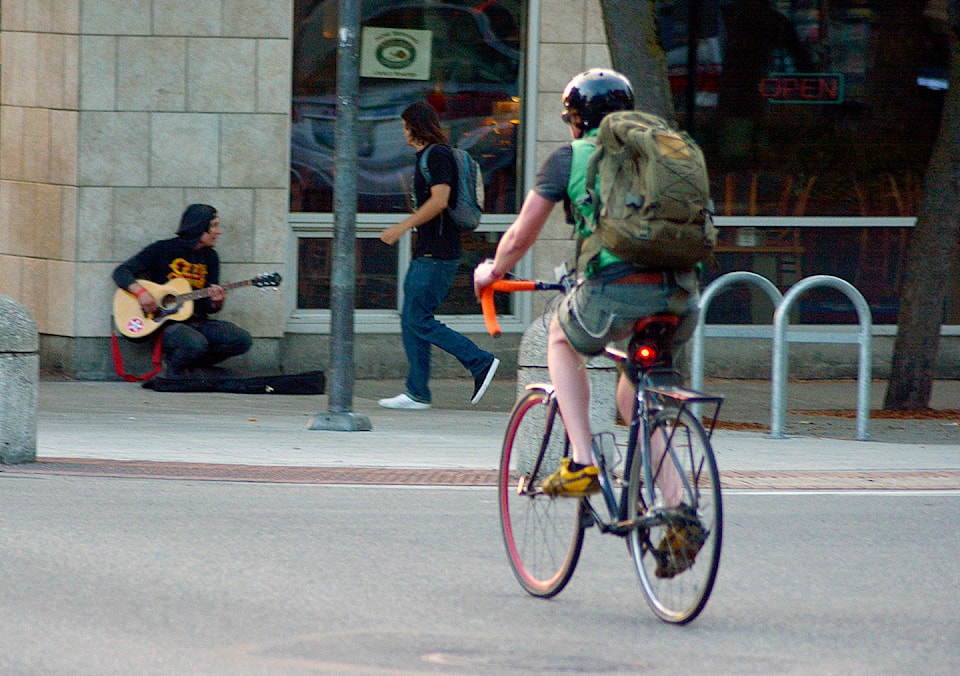 17540102_web1_P-Bicycle1-BBJ-190702