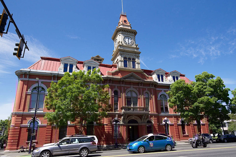 19635303_web1_CityHall2