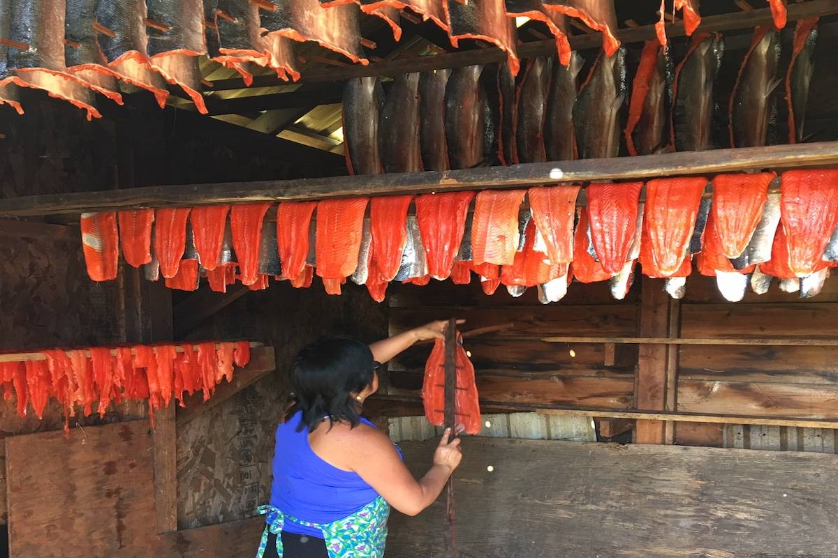 21536258_web1_200511-CRM--Kyuquot-fish-distribution-tradition-smokehouse_1