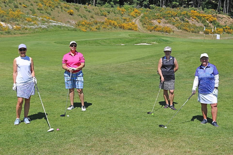 25368385_web1_210602-GNG-IntWomensGolfDay-BearMountain_1