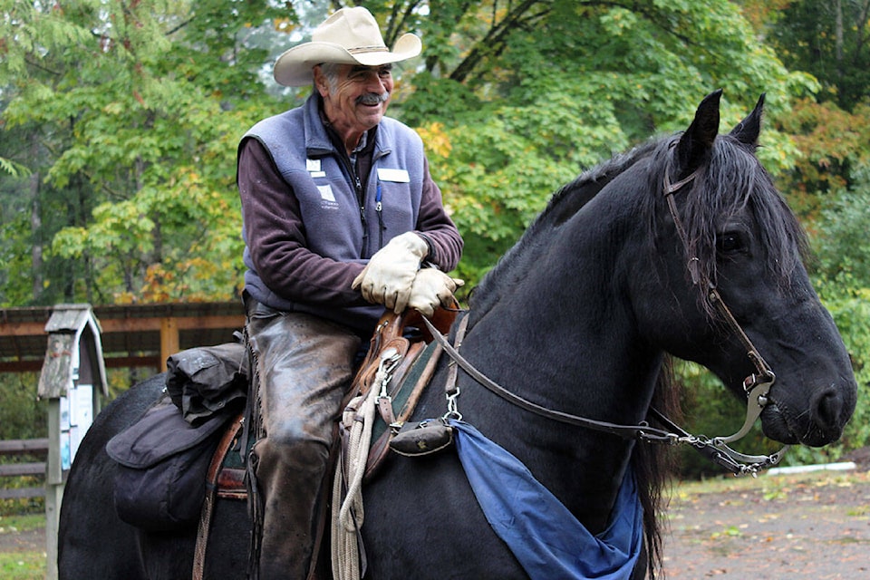 26839261_web1_211015-SNE-Elk-Lake-Equestrian-Society-Ted_1