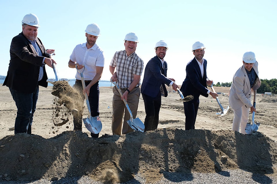 27126998_web1_210720-GNG-royal-bay-commons-groundbreaking-_2