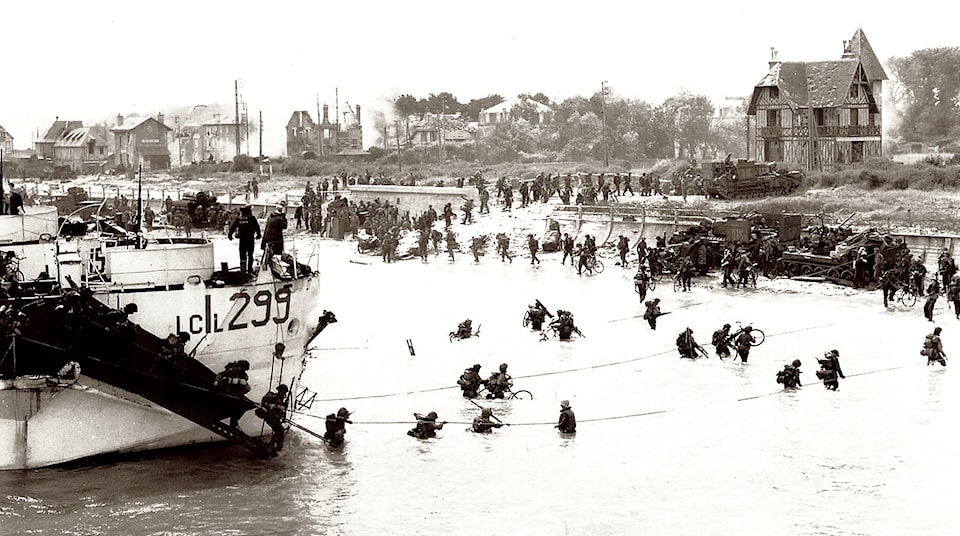 27136834_web1_190606-SUM-D-Day-veterans_1