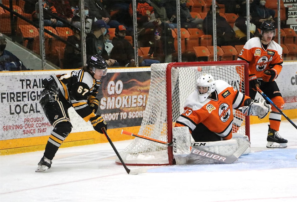 27218538_web1_211116-TDT-Smoke-Eaters-32_1