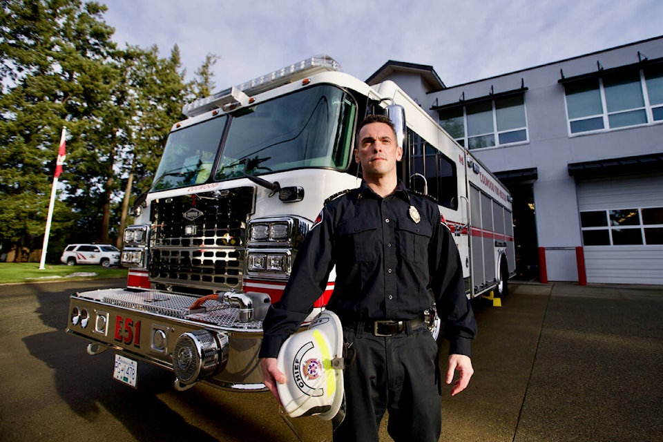 27908427_web1_220121-GNG-Colwood-new-FireChief-BryanErwin_1