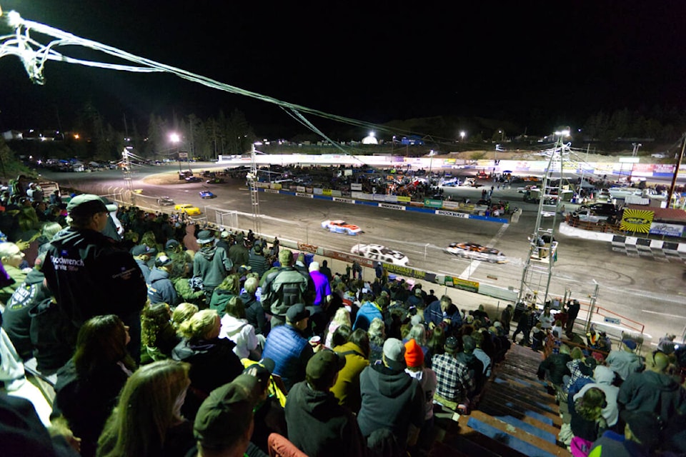 30423769_web1_220917-GNG-Speedway-last-race-pics_12